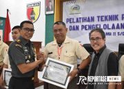 Dandim 0825/Banyuwangi Serahkan Sertifikat Pelatihan Teknik Penulisan Berita dan Pengelolaan Media Sosial 10 Dandim 0825/Banyuwangi Serahkan Sertifikat Pelatihan Teknik Penulisan Berita dan Pengelolaan Media Sosial
