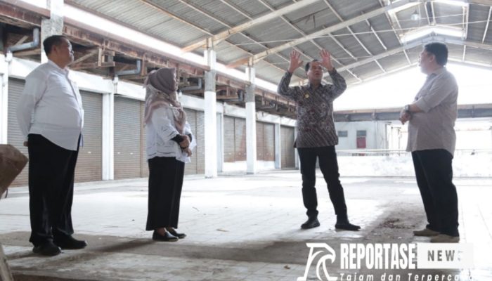 Pantau Progres Revitalisasi Plaza Probolinggo, Ini Masukan Pj. Walikota Probolinggo