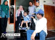 Bentuk Kepedulian, Pj. Wali Kota Probolinggo Serahkan Bantuan Kursi Roda