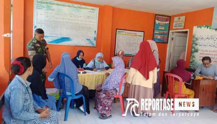 Babinsa Nogosari Dukung Kesehatan Lansia Lewat Imunisasi Posyandu Nusa Indah
