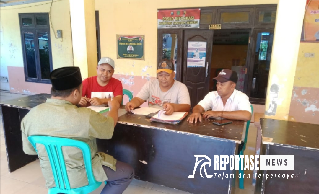 Ketua PPS Desa Aengbaja Kenek bersama Anggota