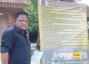 Ketua IWB Banyuwangi Bentangkan Banner Menolak Ipuk Fiestyandani 8 Ketua IWB Banyuwangi Bentangkan Banner Menolak Ipuk Fiestyandani