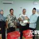 Ketua Baznas Kabupaten Probolinggo H. Ahmad Muzammil kepada perwakilan masing-masing SLB di Kantor Baznas Kabupaten Probolinggo,