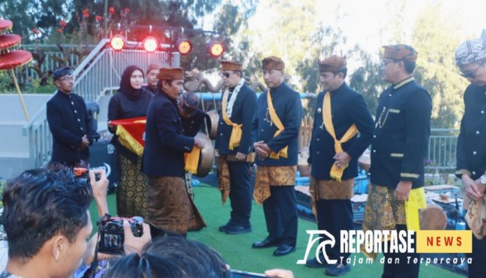 Resepsi Yadnya Kasada, 5 Pejabat Dikukuhkan Sebagai Warga Kehormatan Sesepuh Tengger