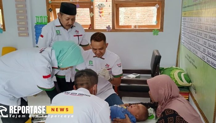 Muswil IASS dan Harkopnas Ke-77, LKNU Kota Kraksaan Gelar Khitan Massal
