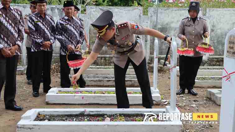 Hari Bhayangkara Ke-78, Polres Nganjuk Gelar Ziarah dan Tabur Bunga