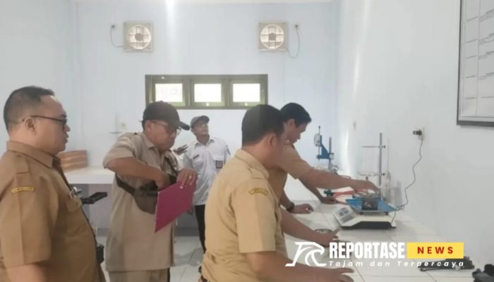 Kegiatan ini diikuti oleh 7 orang petugas Laboratorium Pengujian DPUPR Kabupaten Probolinggo dan 4 orang dari UPT Laboratorium Pengujian Konstruksi DPUPR.