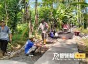 Babinsa dan Masyarakat Desa Bades Bangun Jalan Rabat Beton 10 Babinsa dan Masyarakat Desa Bades Bangun Jalan Rabat Beton