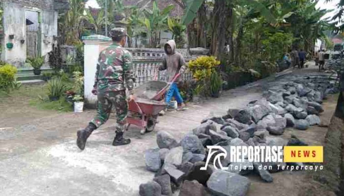 Wujud Kebersamaan Babinsa Tambahrejo dan Masyarakat Kawal Pembangunan Plengsengan