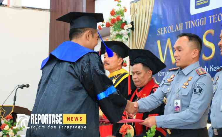 Lembaga Pemasyarakatan (Lapas) Kelas IIA Banyuwangi Kanwil Kemenkumham Jatim menggelar wisuda terhadap enam Warga Binaan.