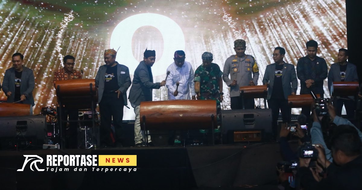 Komisi Pemilihan Umum (KPU) Kabupaten Probolinggo meluncurkan tahapan dan mascot Pemilihan Bupati (Pilbup) dan Wakil Bupati (Wabup) Probolinggo tahun 2024 di Stadion Gelora Merdeka