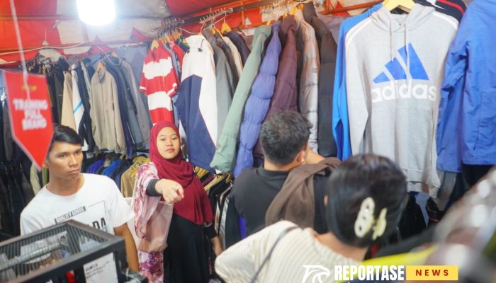 Pedagang Baju Raup Cuan Jutaan Rupiah di Semipro