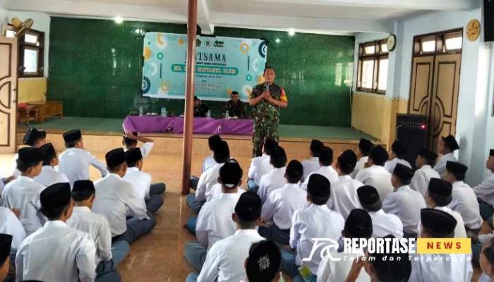 Babinsa Banyuputih Kidul Berikan Materi Wawasan Kebangsaan Santri Pondok 