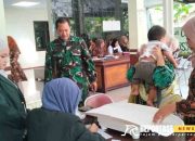 Babinsa Dampingi Bidan Desa Giat Posyandu di Desa Babakan 12 Babinsa Dampingi Bidan Desa Giat Posyandu di Desa Babakan