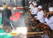 Lestarikan Tradisi dan Budaya, Kapolres Sumenep Hadiri Jamasan Pusaka Keraton 9 Lestarikan Tradisi dan Budaya, Kapolres Sumenep Hadiri Jamasan Pusaka Keraton