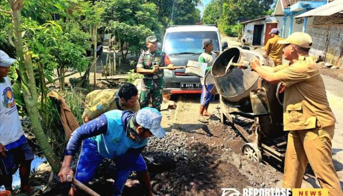 Sinergi TNI dan Pemdes Sukosari: Lebarkan Jalan untuk Kesejahteraan Bersama