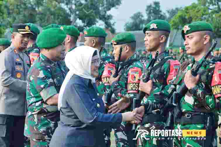 Forkopimda Lumajang sambut kepulangan personel Satgas Pamtas RI–PNG Yonif 527/Baladibya Yudha di Markas Yonif 527/Baladibya Yudha