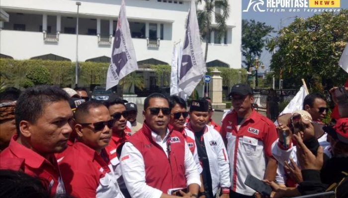 Aksi LSM LIRA di Kantor Gubenur Jatim, Pj Ditekan Harus Lakukan Evaluasi Dana Hibah