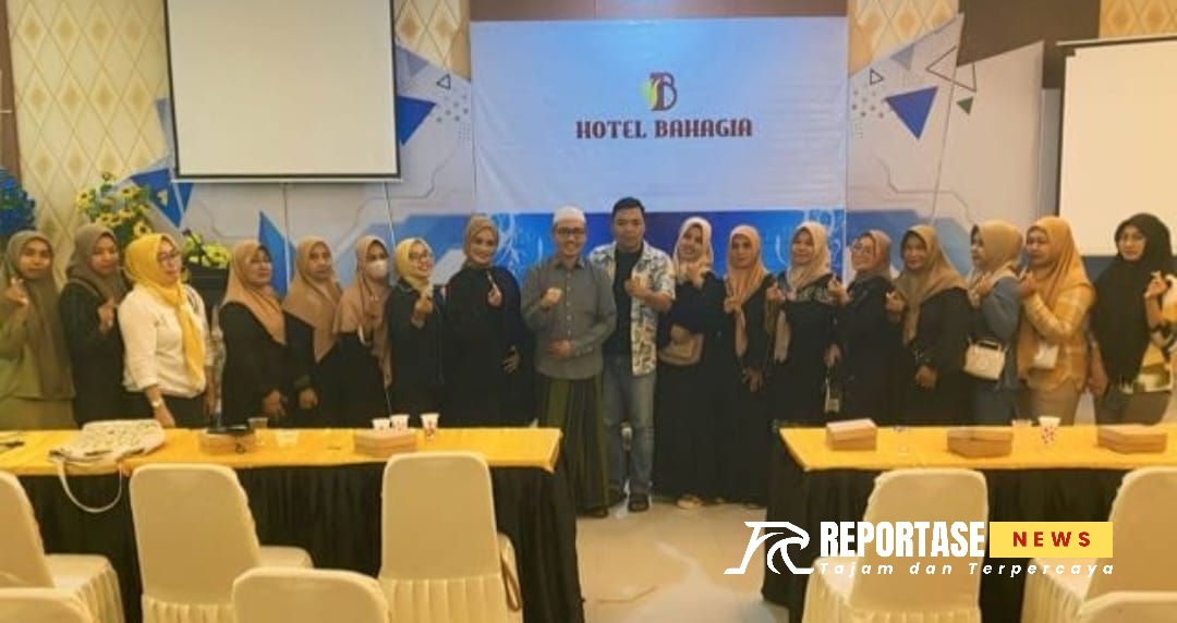 Relawan Kaum Hawa "Putri Salju Muda" bersama Calon Bupati Sampang KH.Muhammad Bin Muafi Zaini