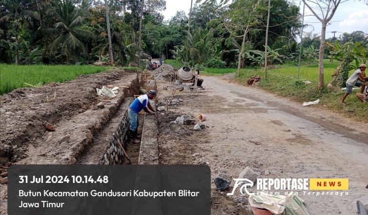 Proyek pembangunan Talud Gandusari-Butun di Desa Butun, Kecamatan Gandusari, Kabupaten Blitar, diduga melanggar hukum