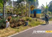 Babinsa Kertosari Bersama Warga Kerja Bakti Pembersihan Jalan di Dusun Dadapan 12 Babinsa Kertosari Bersama Warga Kerja Bakti Pembersihan Jalan di Dusun Dadapan