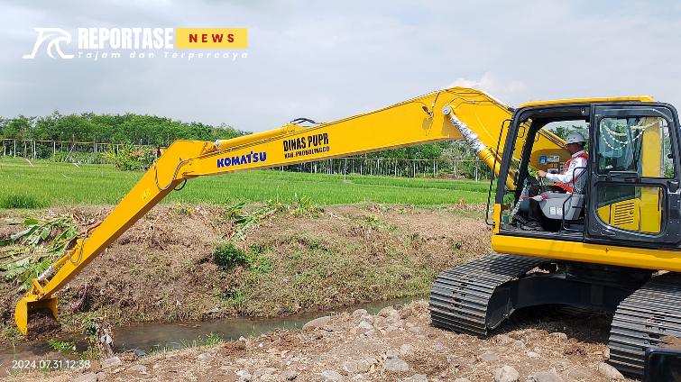 DPUPR melaunching secara bersamaan revitalisasi Laboratorium Pengujian Konstruksi dan dua unit armada alat berat berupa satu unit excavator long arm dan satu unit truk alpomain