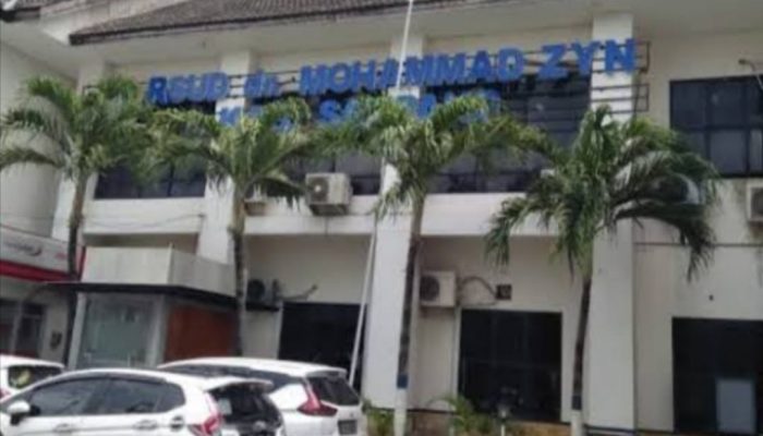 Dilantik Sebagai Dirut RSUP Semarang, Agus Akhmadi Tinggalkan Sampang