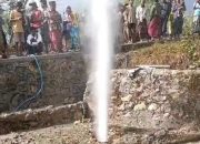 Semburan Air Setinggi Puluhan Meter Hebohkan Warga Kecamatan Omben 10 Semburan Air Setinggi Puluhan Meter Hebohkan Warga Kecamatan Omben