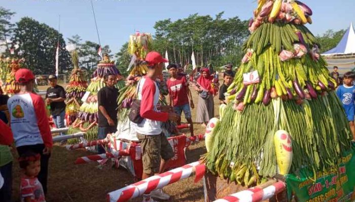 Desa Sumbersuko Gelar Sedekah Bumi dan Sholawatan