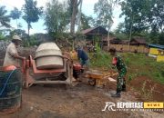 Babinsa Sidomulyo Manfaatkan Komsos Wilayah di Momen Kebersamaan Bangun Rumah Warga 8 Babinsa Sidomulyo Manfaatkan Komsos Wilayah di Momen Kebersamaan Bangun Rumah Warga