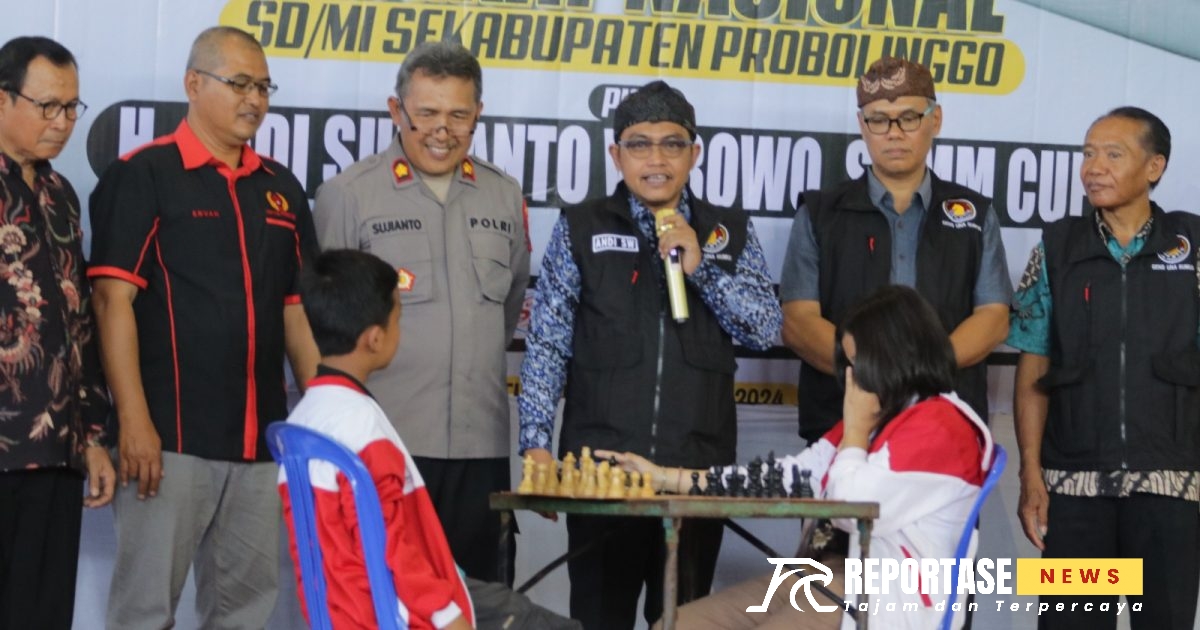 Open turnamen catur cepat tingkat nasional ini dibuka secara resmi oleh Ketua Pengcab Percasi Kabupaten Probolinggo Andi Suryanto Wibowo yang juga sebagai Ketua DPRD Kabupaten Probolinggo.