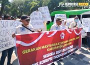 GMPK Bersama Warga Lumajang Geruduk Mapolda Jatim 7 GMPK Bersama Warga Lumajang Geruduk Mapolda Jatim