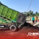 Penurunan material di lokasi kegiatan di Desa Selogudig Wetan