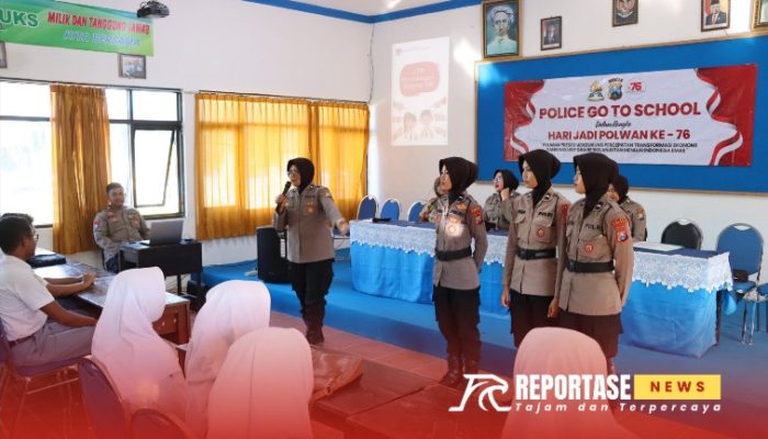 Polwan Polres Sumenep Gelar Police Go To School di SMA Muhammadiyah