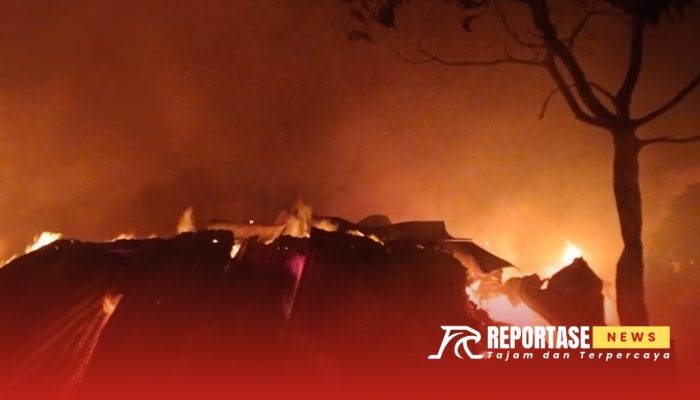 Gudang Rongsokan Hangus Terbakar
