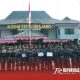 Dandim 0821/Lumajang Letkol Inf Ronny Wijaya Koesuma memimpin upacara bendera yang dilaksanakan di Makodim 0821/Lumajang