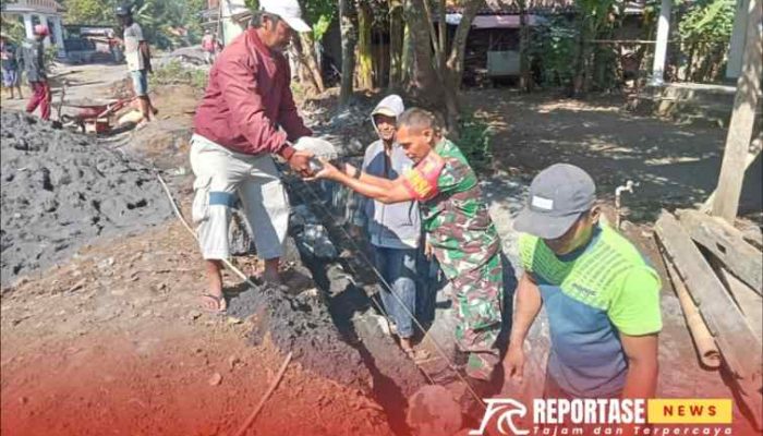 Babinsa Sruni Terlibat dalam Karya Bakti Pembangunan Drainase