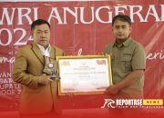 Rektor UNIBA Madura Raih Penghargaan Pionir Pendidikan PWRI 2024