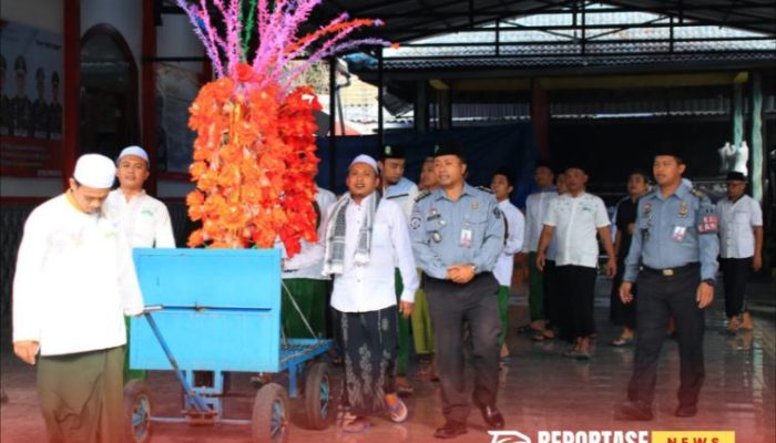 Endhog–Endhogan dan Gaungan Sholawat Hiasi Peringatan Maulid Nabi Muhammad 1446 H di Lapas Banyuwangi