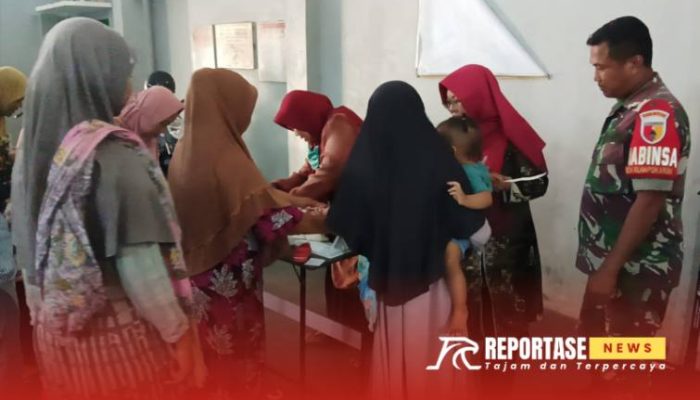 Babinsa Klampokarum Dampingi Bidan Desa Wujudkan Kesehatan Optimal Pelayanan Posyandu 
