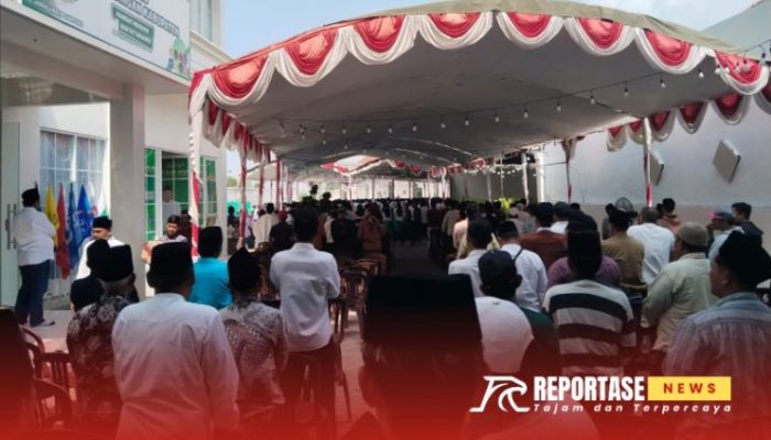 Ribuan Massa Ikut Doakan dan Kawal Pengundian Nomor Urut Paslon MANDAT di BPU Sampang
