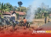 Babinsa Sentul dan Warga Gotong Royong Gali Pondasi Pembangunan Bak Penampungan Air Bersih
