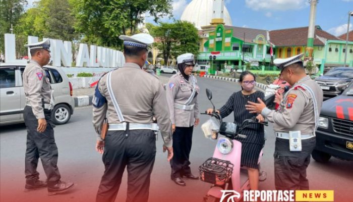 Polres Lumajang Sosialisasikan Larangan Sepeda Listrik Digunakan di Jalan Raya