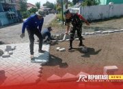 Babinsa Kaliboto Lor, Kawal Pembangunan Infrastruktur Jalan Paving Block di Dusun Krajan