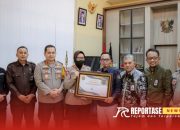 Satlantas Sumenep Terima Penghargaan Badan Publik Informatif 2024 9 Satlantas Sumenep Terima Penghargaan Badan Publik Informatif 2024