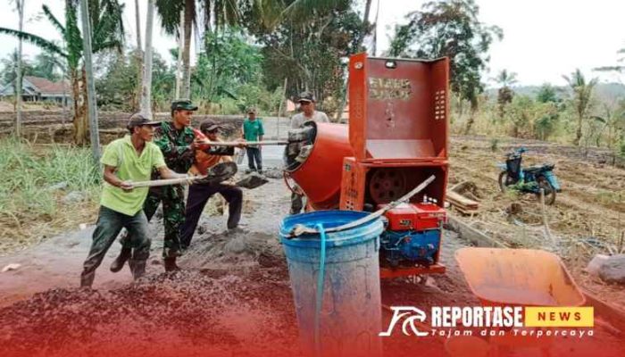 Kerja Bakti Pembangunan Jalan Rabat Beton di Grobogan: Sinergi Babinsa dan Warga untuk Akses Lebih Baik