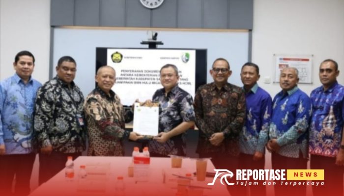 Serah Terima Dokumen Perjanjian Pinjam Pakai BMN Hulu Migas Kepada Pemkab Sampang