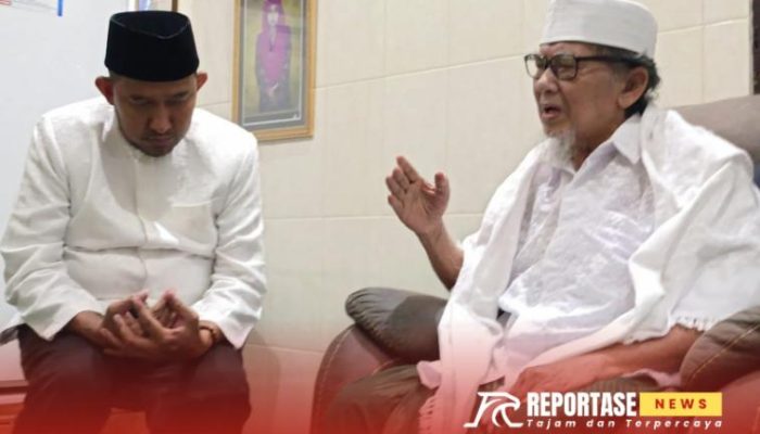 Kiai Kharismatik Jember Berikan Doa Restu untuk Achmad Fauzi