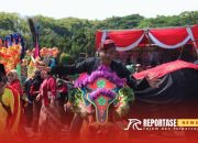 Pagelaran Seni Budaya Meriahkan Peringatan HUT ke-79 TNI di Lumajang 2 Pagelaran Seni Budaya Meriahkan Peringatan HUT ke-79 TNI di Lumajang