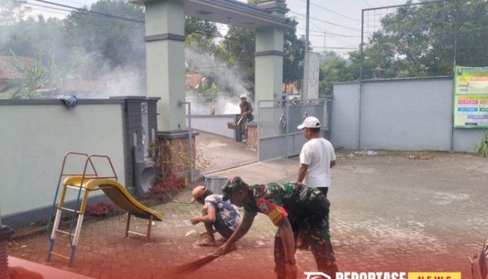 Babinsa Tegalbangsri Pererat Komsos Melalui Kerja Bakti Bersama Pemdes